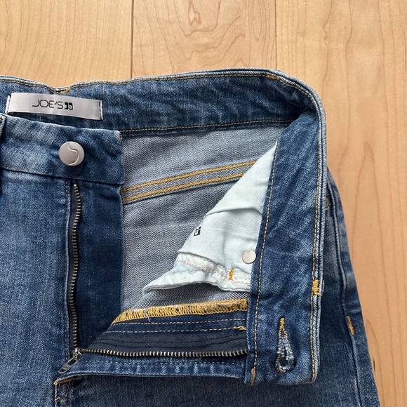Like-New- Joe's Blue High Rise Skinny Ankle Jeans (26) - Picture 5 of 9